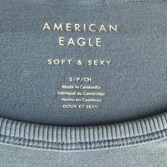 American Eagle Soft & Sexy Blue Roll Sleeve Crewneck Pocket T Shirt Size Small - Picture 5 of 11